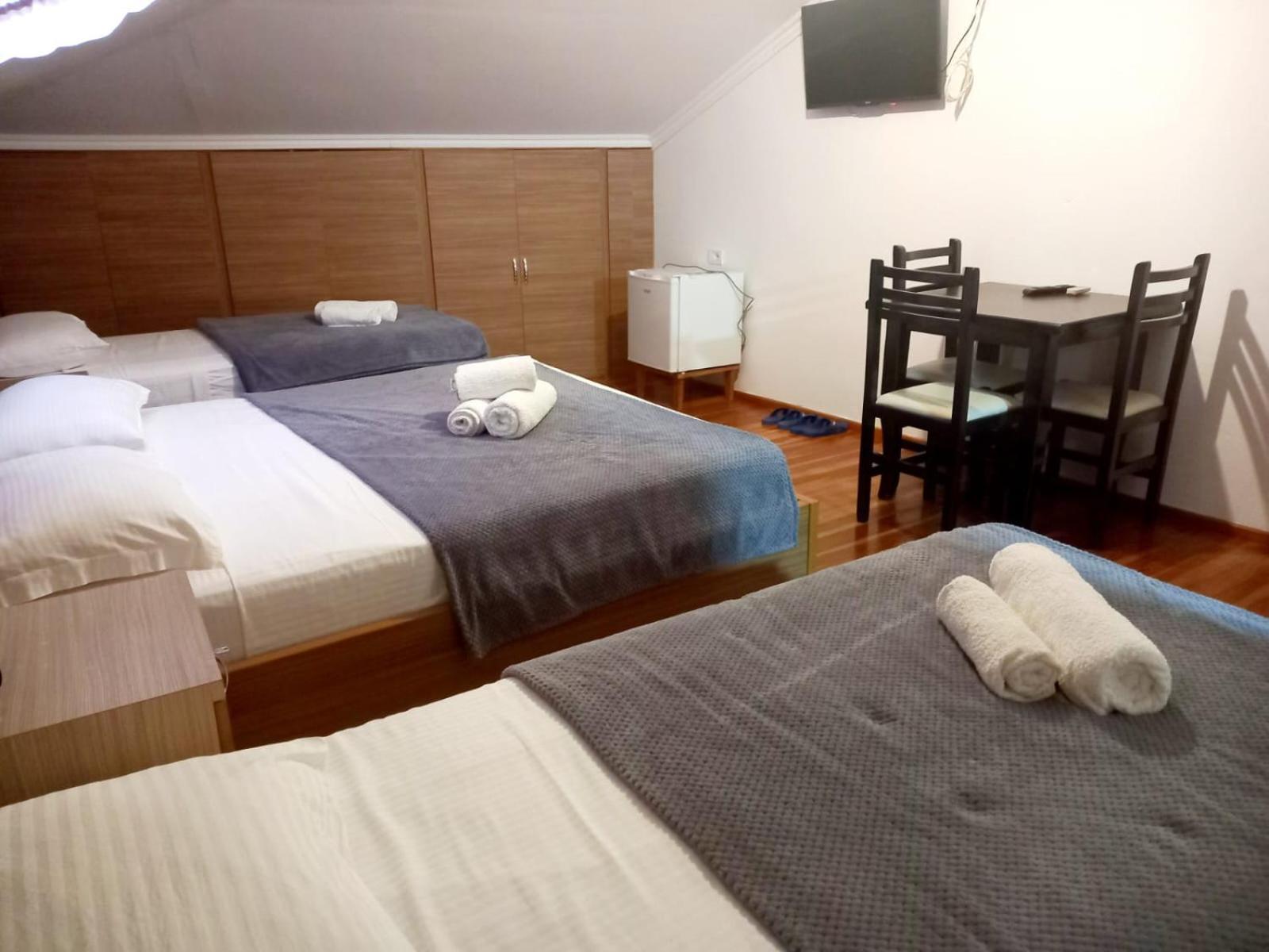 بيرات Hotel Demaj المظهر الخارجي الصورة